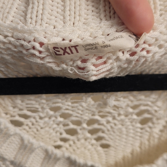 Long, loose-knit white sweater - Picture 3 of 3